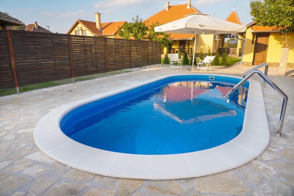 Amfora Hotel Palic Bagian luar foto